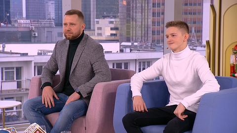 Kacper wygina ciało śmiało