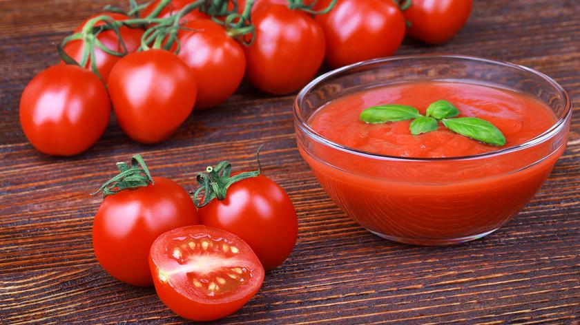 Pomidory i domowy ketchup
