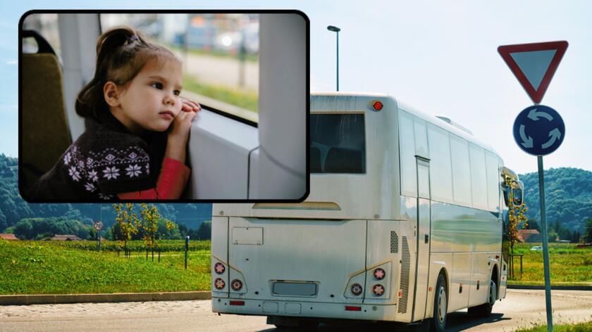 autokar na drodze, znudzone dziecko patrzy przez szybę pojazdu