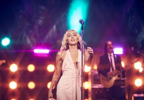 Miley Cyrus rezygnuje z koncertowania. "To nie jest dla mnie najlepsze w tej chwili"