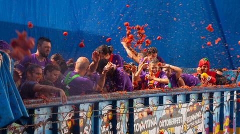 La Tomatina – jak się narodziło hiszpańskie święto pomidora? 