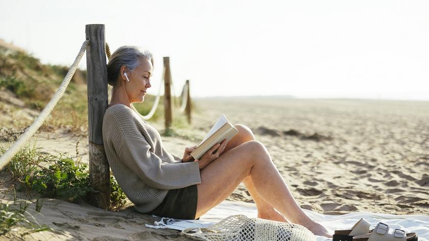 kobieta, która czyta 