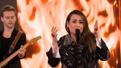 Kasia Wilk w piosence “Milczę (tu i teraz)” 