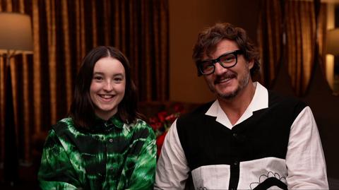 Pedro Pascal i Bella Ramsey