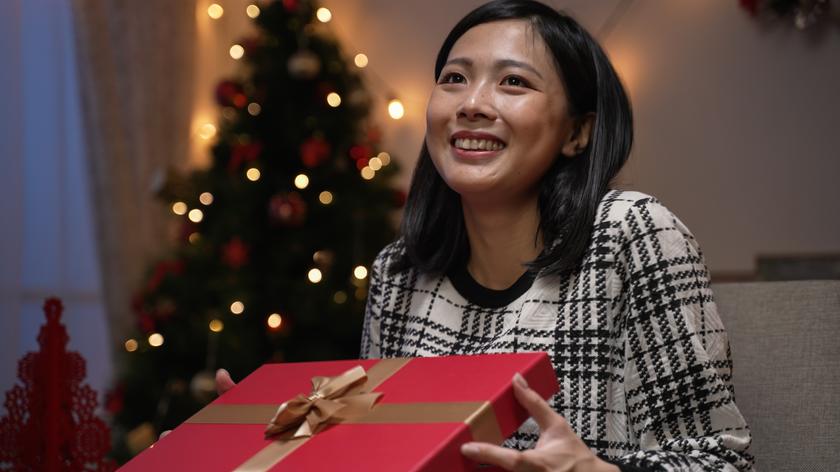 Jak reagować na świąteczne wpadki prezentowe? 