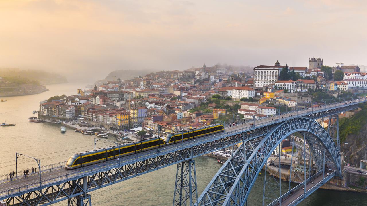 Ponte Dom Luís I w Porto. 