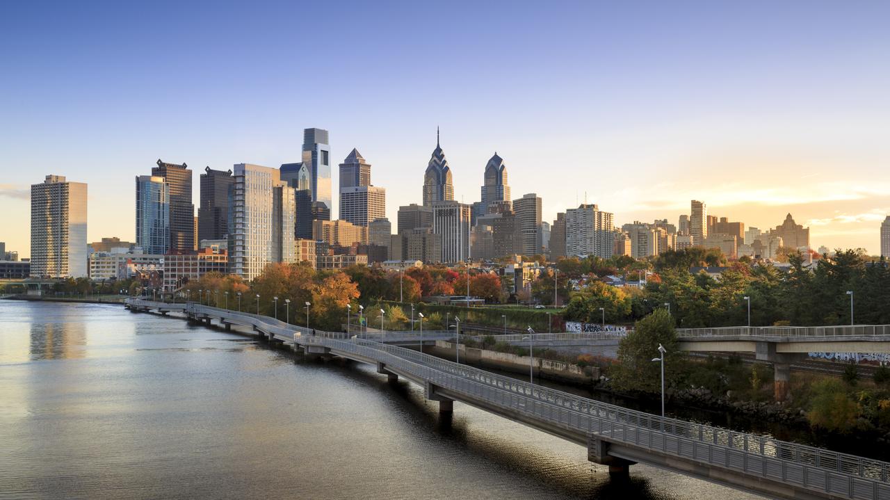 Filadelfia to miasto położone na północno-wschodnim wybrzeżu Stanów Zjednoczonych. Jakie są jego największe atrakcje?