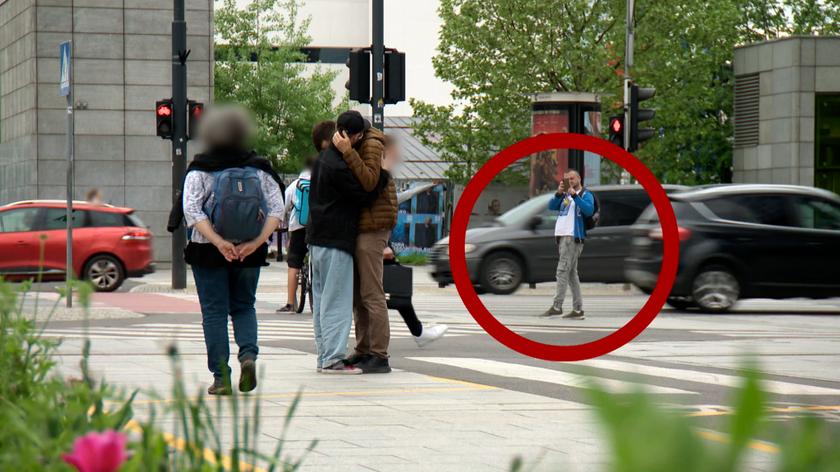 para, która się całuje 