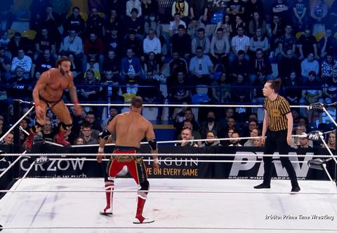 Spektakl i zapasy. Kim są ludzie zakochani w wrestlingu?