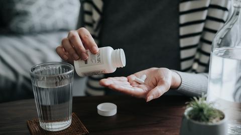 Leki na menopauzę - jak i które stosować? 