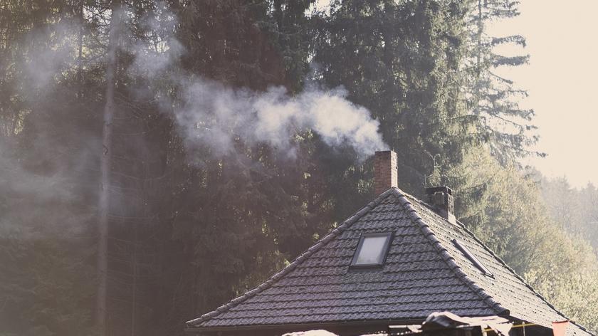 dym z komina, zanieczyszczanie powietrza