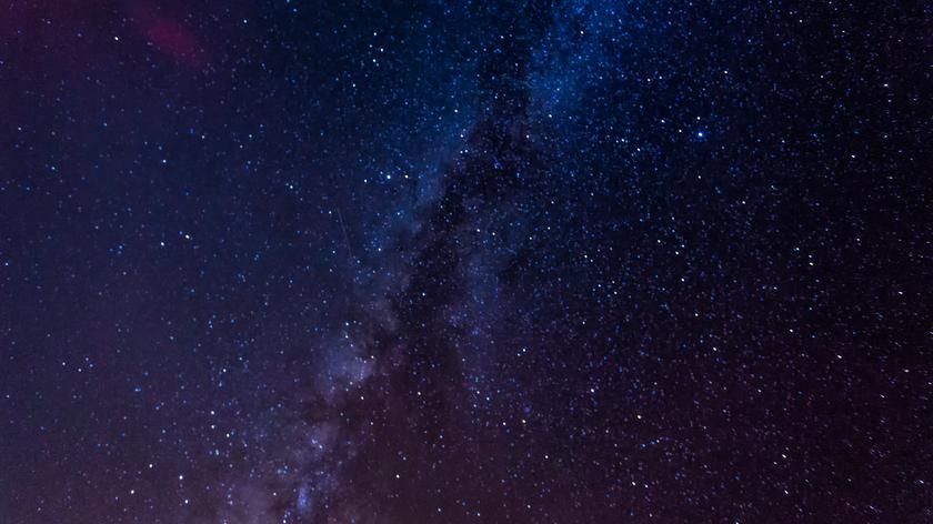 Rozgwieżdżone niebo