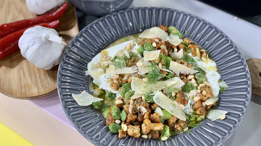 Sałatka z bobem - przepis i składniki. 